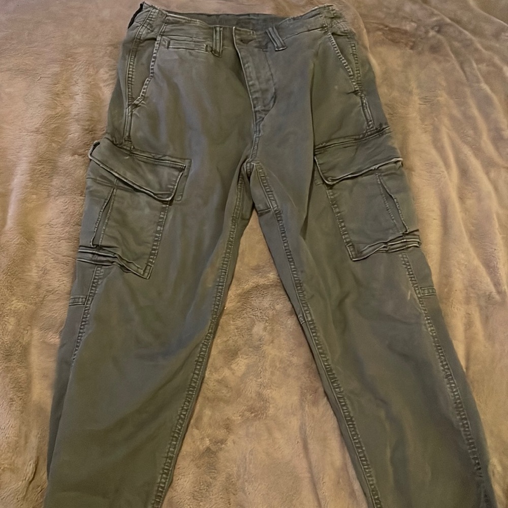 American Eagle cargo pants size 29x32, NWOT